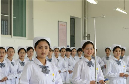 陕西亚太职业中等专业学校(宝鸡亚太专修学院标志